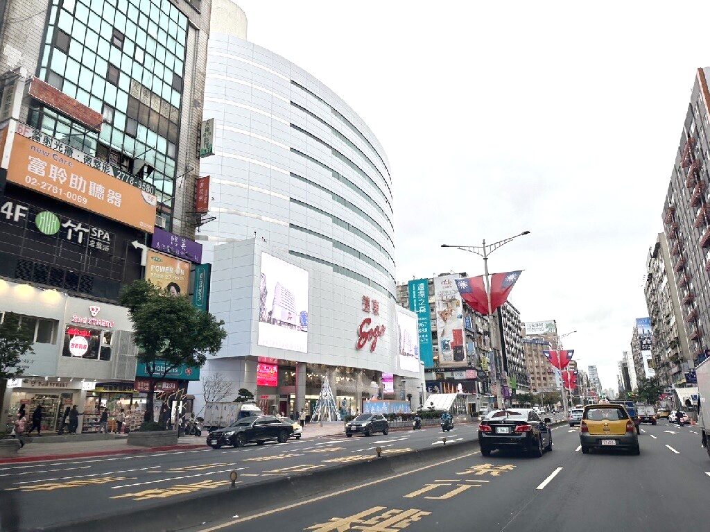 頂好商圈街景